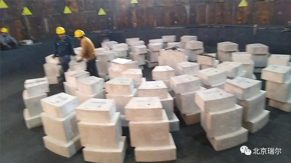 喜大普奔！ 河北縱橫豐南項(xiàng)目第一座4號(hào)高爐爐底 瑞爾陶瓷墊以?xún)?yōu)異質(zhì)量通過(guò)驗(yàn)收！